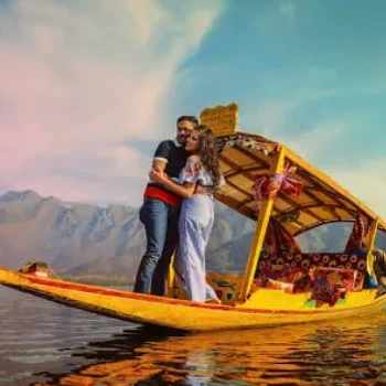 Srinagar Honeymoon Tour with Gulmarg & Pahalgam